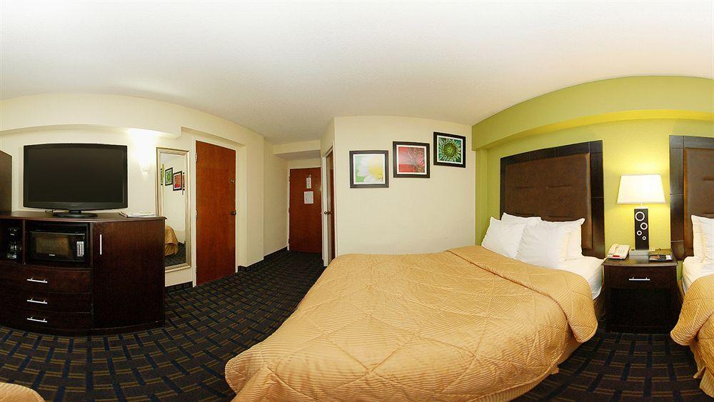 Quality Inn & Suites Greenville Near Downtown Ngoại thất bức ảnh