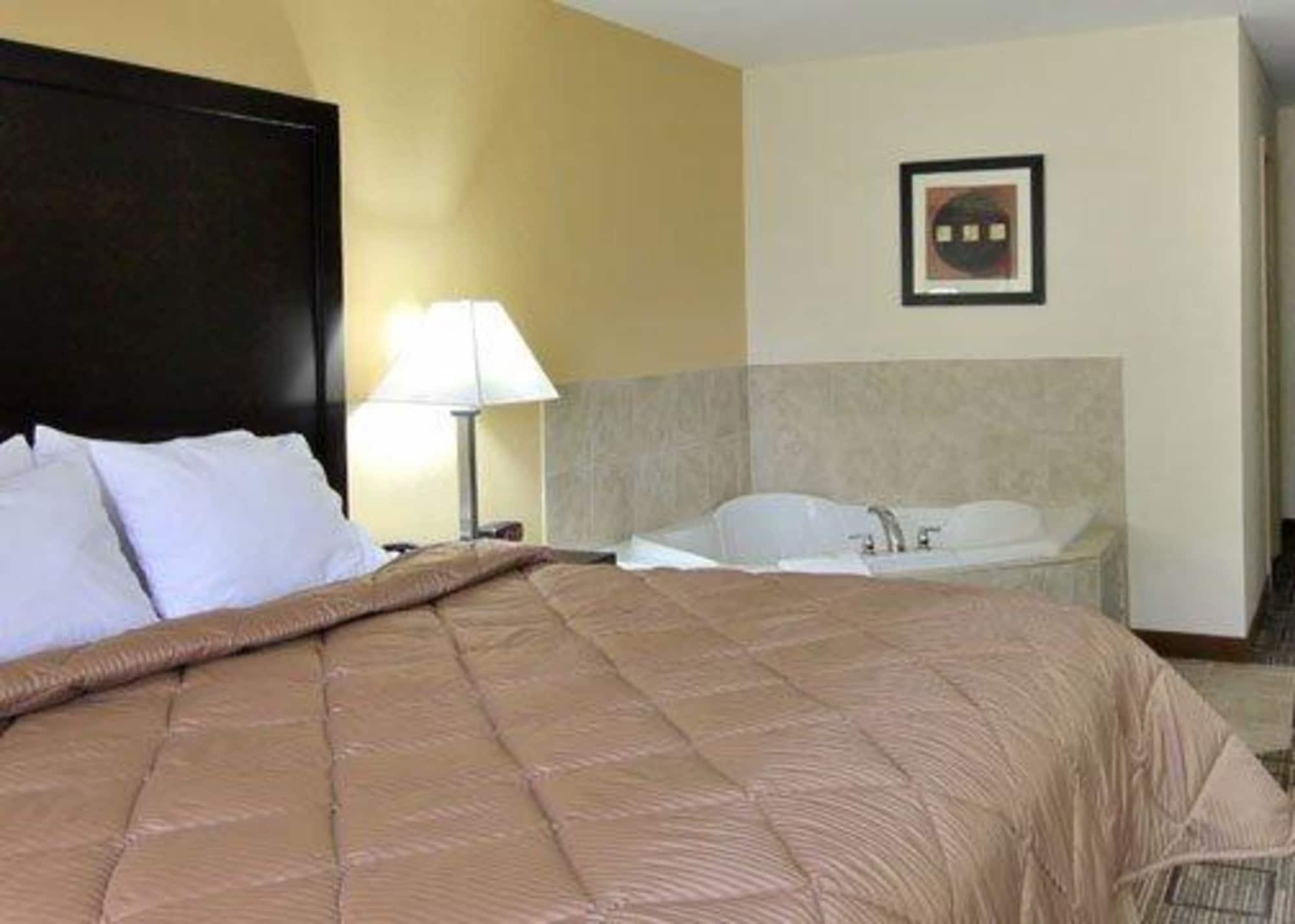 Quality Inn & Suites Greenville Near Downtown Ngoại thất bức ảnh