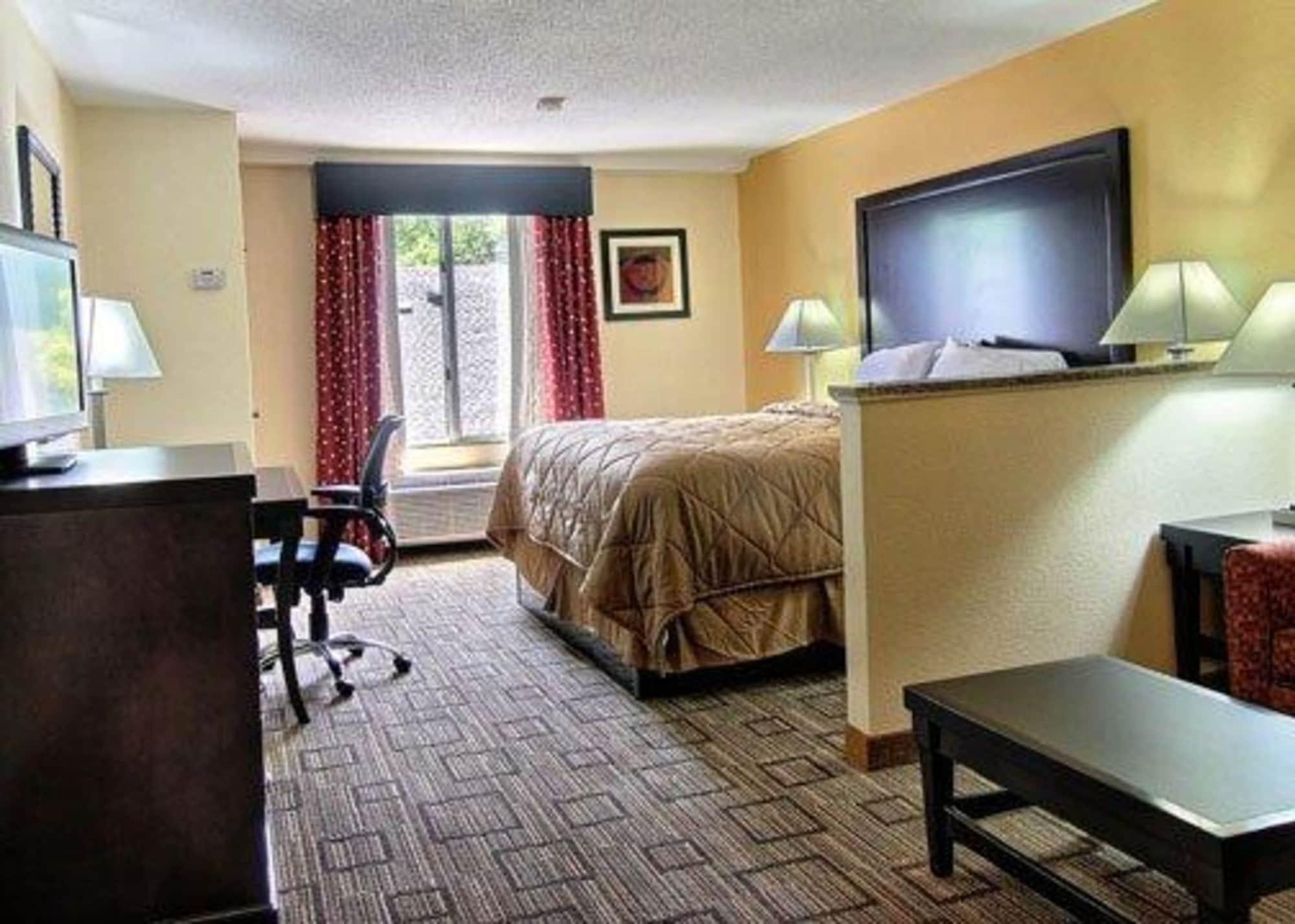 Quality Inn & Suites Greenville Near Downtown Ngoại thất bức ảnh